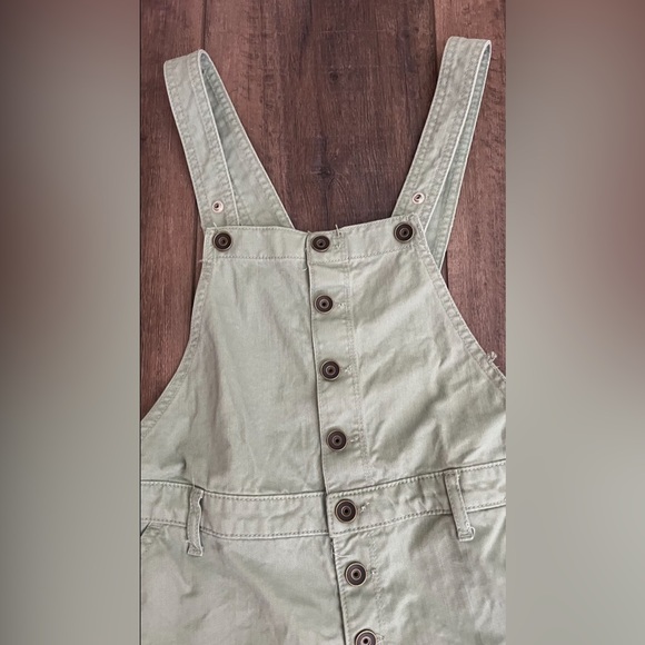 UEC Girls coverall shorts w/front & back pockets - Picture 3 of 6